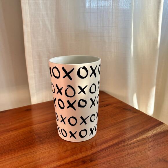 2015 Starbucks XOXO Tall Mug Hugs & Kisses Green Dot Ceramic Coffee Cup 16 oz - Picture 7 of 9